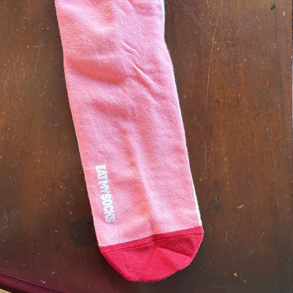 EAT MY SOCKS Sweet Cupcake Socks - Picture 2 of 3
